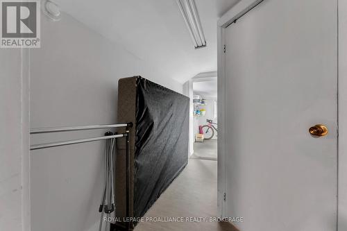 318 Sydenham Street, Kingston (East Of Sir John A. Blvd), ON - Indoor