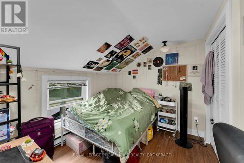 318 Sydenham Street, Kingston (East Of Sir John A. Blvd), ON - Indoor Photo Showing Bedroom