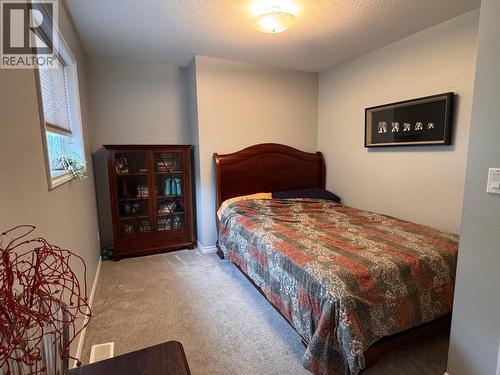 11702 Golf Course Drive, Osoyoos, BC - Indoor Photo Showing Bedroom