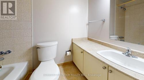 605 - 200 Robert Speck Parkway, Mississauga, ON - Indoor Photo Showing Bathroom