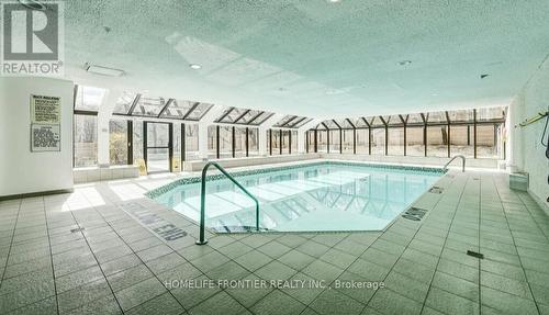 605 - 200 Robert Speck Parkway, Mississauga, ON -  With In Ground Pool