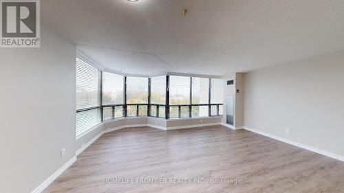 605 - 200 Robert Speck Parkway, Mississauga, ON - Indoor Photo Showing Other Room