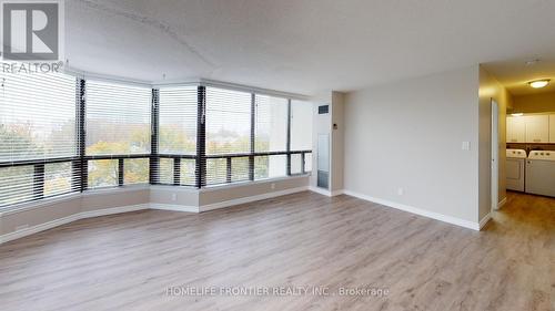 605 - 200 Robert Speck Parkway, Mississauga, ON - Indoor Photo Showing Other Room