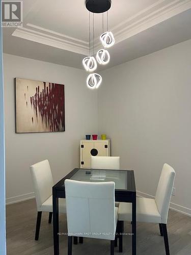 407 - 123 Maurice Drive, Oakville, ON - Indoor Photo Showing Dining Room