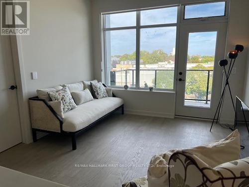 407 - 123 Maurice Drive, Oakville, ON - Indoor