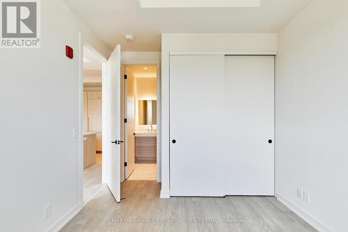 407 - 123 Maurice Drive, Oakville, ON - Indoor Photo Showing Other Room