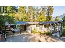2758 Leecrest Road  Nelson, BC V1L 6L1