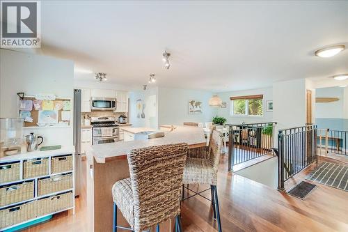 2758 Leecrest Road, Nelson, BC - Indoor