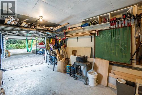 2758 Leecrest Road, Nelson, BC - Indoor