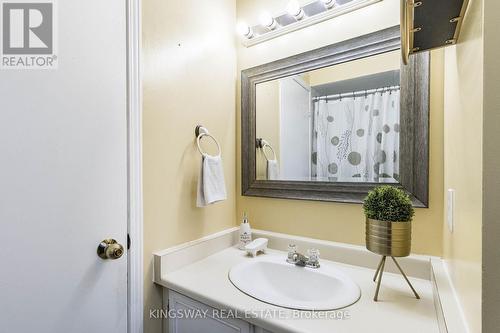21 Tralee Street, Brampton, ON - Indoor Photo Showing Bathroom