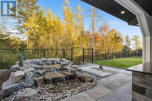 55 De La Seignerie Estates E, Champlain, ON - Indoor Photo Showing Garage