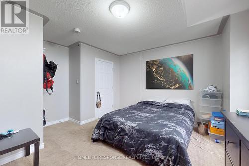 846 Groveland Avenue, Oshawa, ON - Indoor Photo Showing Bedroom