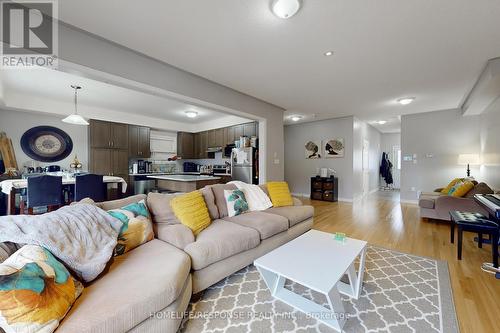 846 Groveland Avenue, Oshawa, ON - Indoor Photo Showing Living Room