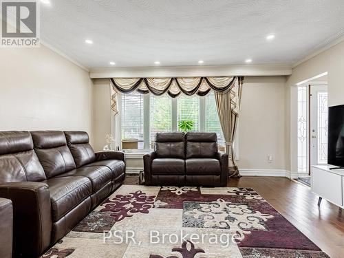 7 Willsteven Drive, Toronto, ON - Indoor Photo Showing Living Room