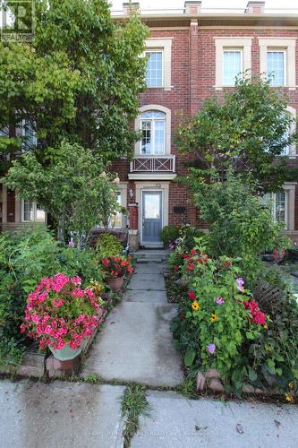 173 TORBARRIE ROAD  Toronto, ON M3L 1G8