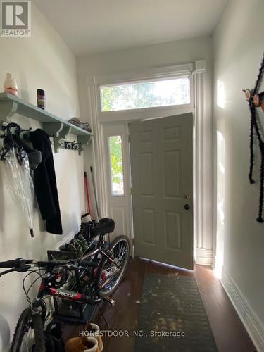 Main entrance foyer/front door - 103 Victoria Avenue S, Hamilton, ON - Indoor Photo Showing Other Room