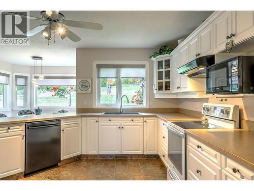 8905 Orchard Ridge Drive, Coldstream, BC - Indoor Photo Showing Kitchen