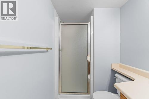 251 6 Street Se Unit# 104, Salmon Arm, BC - Indoor Photo Showing Bathroom