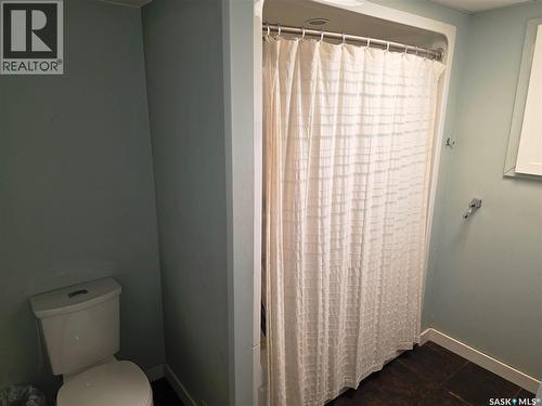 302 8Th Street E, Wynyard, SK - Indoor Photo Showing Bathroom