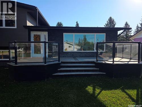 302 8Th Street E, Wynyard, SK - Outdoor With Deck Patio Veranda