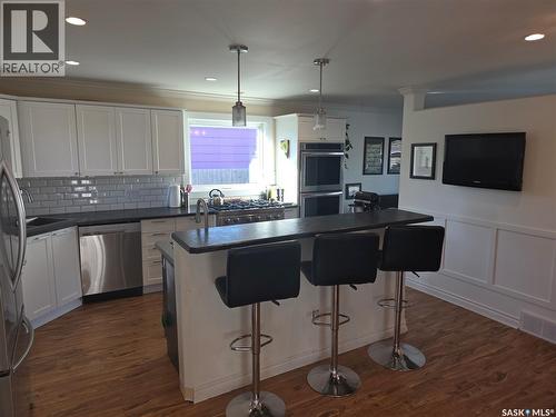302 8Th Street E, Wynyard, SK - Indoor Photo Showing Kitchen