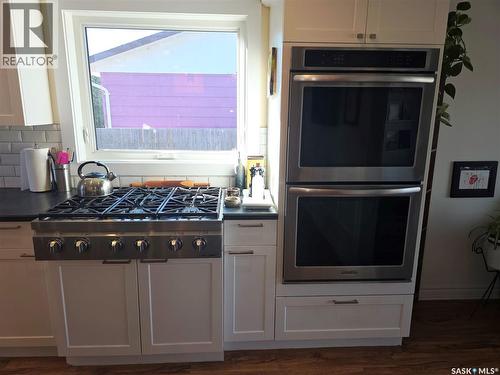 302 8Th Street E, Wynyard, SK - Indoor Photo Showing Kitchen