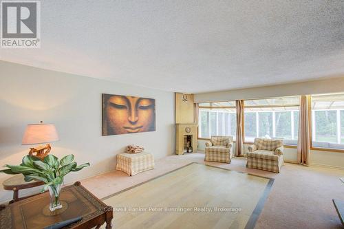 361 Tyendinaga Drive, Saugeen Shores, ON - Indoor Photo Showing Living Room