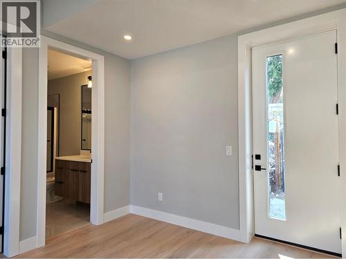 757 Barnaby Road Unit# 3, Kelowna, BC - Indoor Photo Showing Other Room