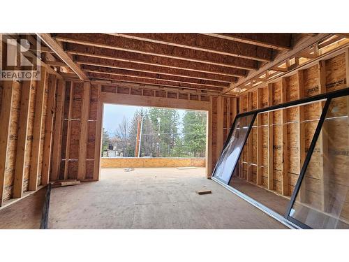 757 Barnaby Road Unit# 1, Kelowna, BC - Indoor Photo Showing Other Room