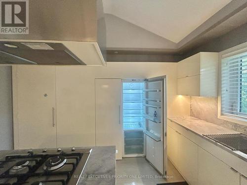 2486 Edenhurst Drive, Mississauga, ON - Indoor