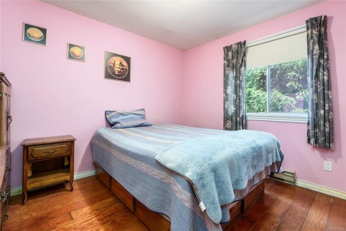 2186 Waveland Rd, Courtenay, BC 