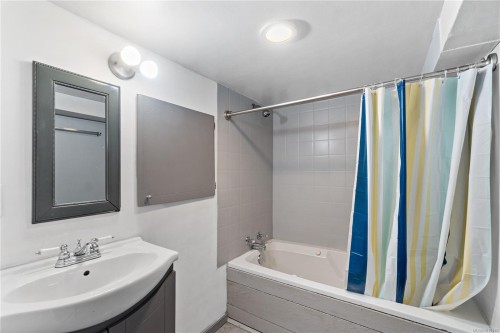 125 Harewood Rd, Nanaimo, BC 