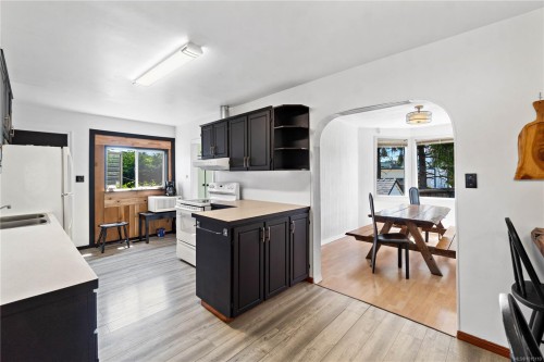 125 Harewood Rd, Nanaimo, BC 