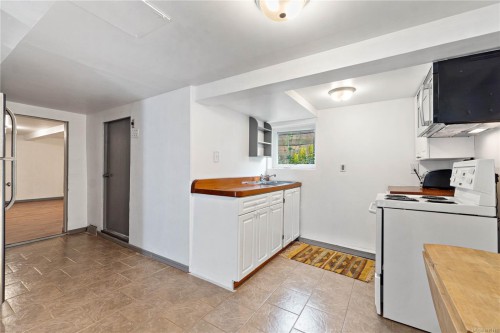 125 Harewood Rd, Nanaimo, BC 