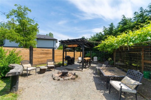 125 Harewood Rd, Nanaimo, BC 