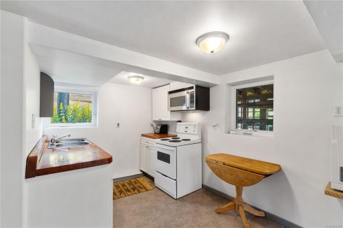 125 Harewood Rd, Nanaimo, BC 