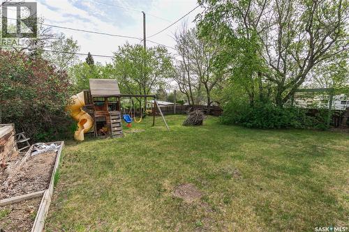 632 Saskatchewan Avenue, Kerrobert, SK - Outdoor