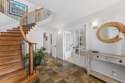 1312 Menu Road, West Kelowna, BC - Indoor Photo Showing Other Room