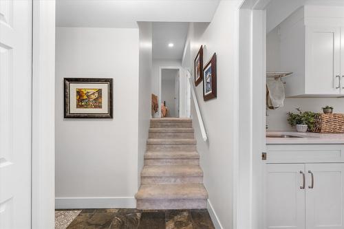 1312 Menu Road, West Kelowna, BC - Indoor Photo Showing Other Room