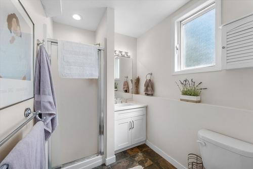 1312 Menu Road, West Kelowna, BC - Indoor Photo Showing Bathroom