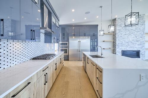 2264 Lavetta Drive, Kelowna, BC - Indoor Photo Showing Kitchen With Upgraded Kitchen
