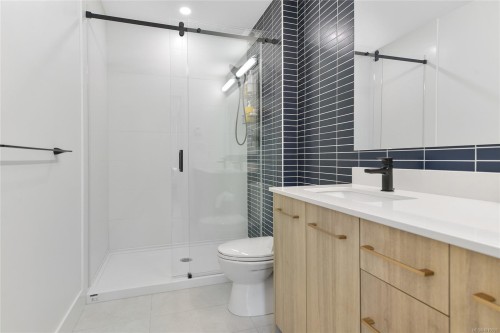 127-920 Reunion Ave, Langford, BC - Indoor Photo Showing Bathroom