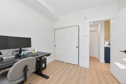 127-920 Reunion Ave, Langford, BC - Indoor Photo Showing Office