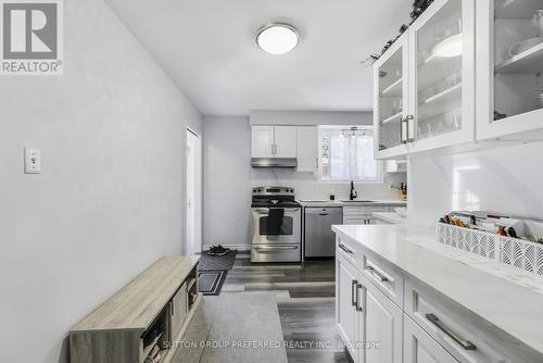 82 Lacey Crescent, London South (South X), ON - Indoor Photo Showing Kitchen