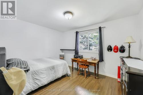 82 Lacey Crescent, London South (South X), ON - Indoor Photo Showing Bedroom