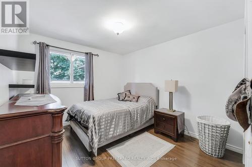 82 Lacey Crescent, London South (South X), ON - Indoor Photo Showing Bedroom