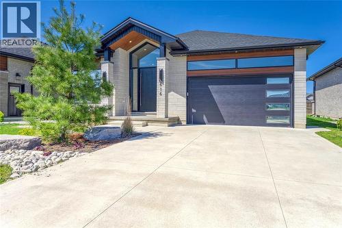 616 MEAD COURT  Sarnia, ON N7W 0B5