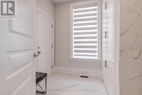 350 Weighton Drive, Oakville, ON - Indoor Photo Showing Other Room