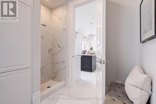 350 Weighton Drive, Oakville, ON - Indoor Photo Showing Bathroom