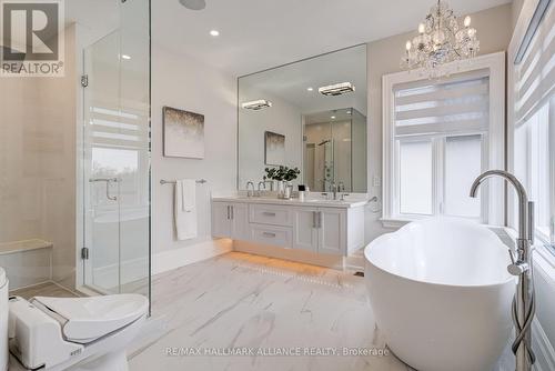 350 Weighton Drive, Oakville, ON - Indoor Photo Showing Bathroom